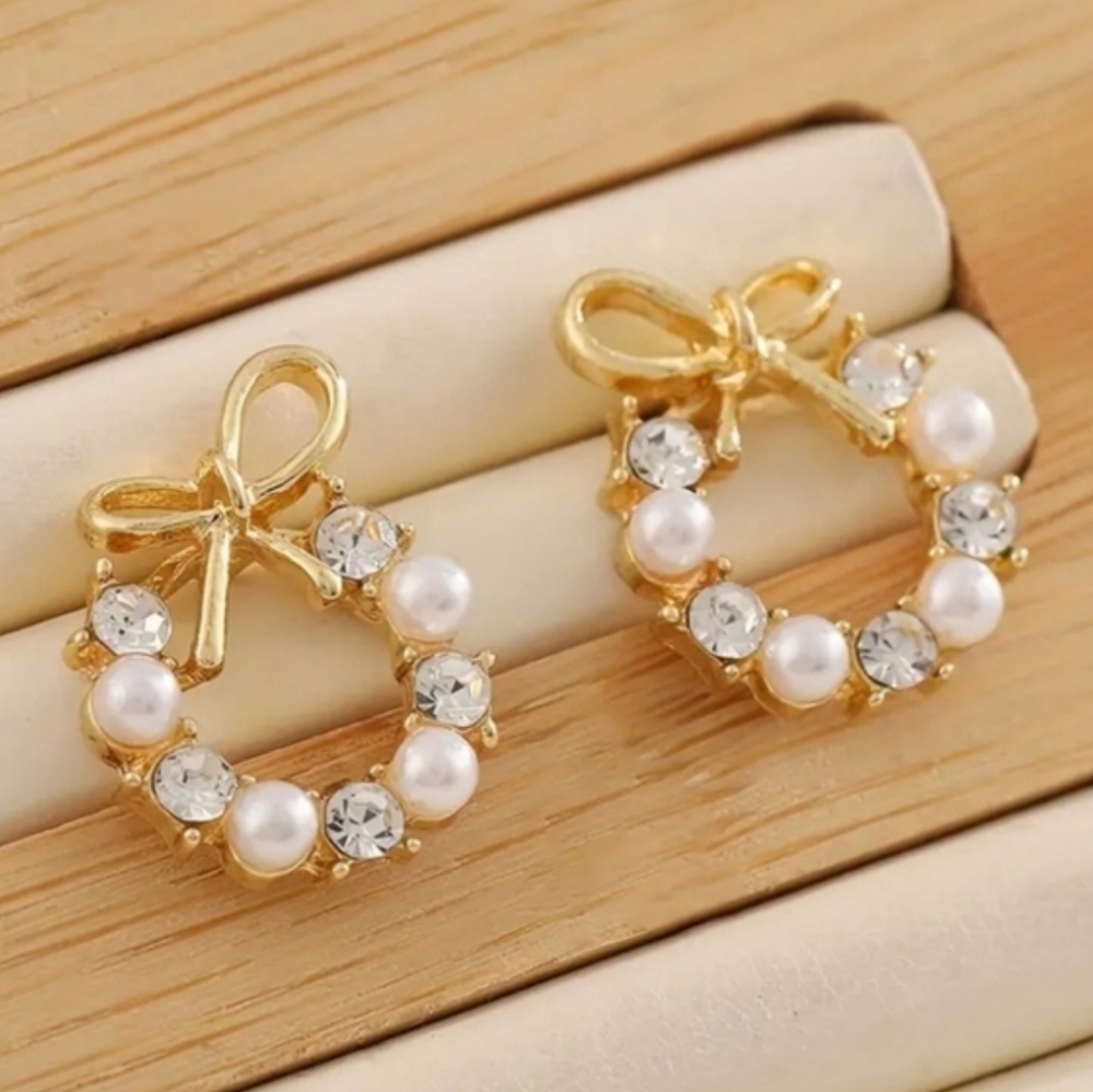 Elegant Gold and Pearl Bow Earrings